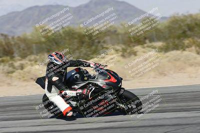 media/Dec-01-2025-Moto Forza (Mon) [[2daa91e15f]]/2-Intermediate Group/Session 4 Turn 9/